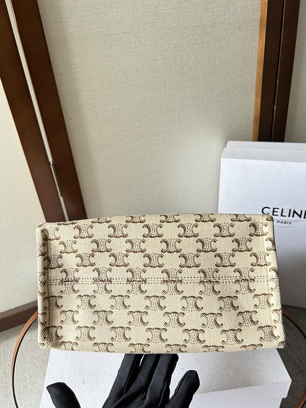 スーパーコピーブランドバッグ内部構造