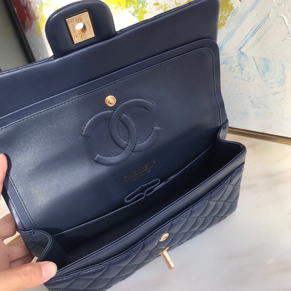 シャネルバッグレプリカ素材ディテール
