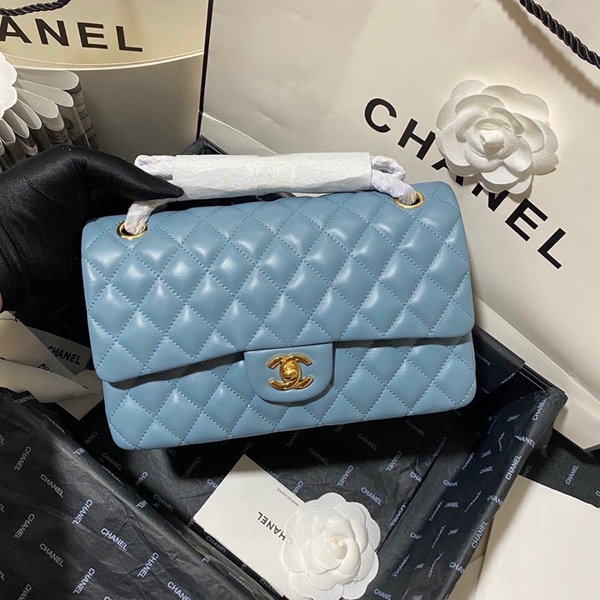 シャネルバッグレプリカ正面デザイン
