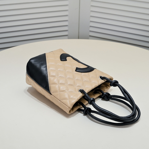 S級品シャネルバッグ角部分ディテール