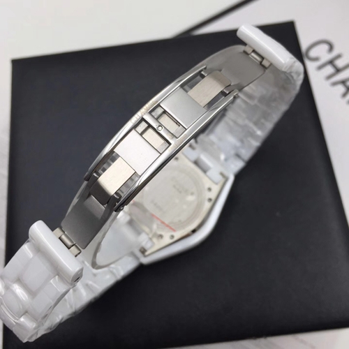 シャネル時計側面デザイン