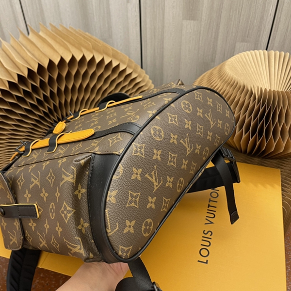 N級品ルイヴィトンバッグ角部分ディテール