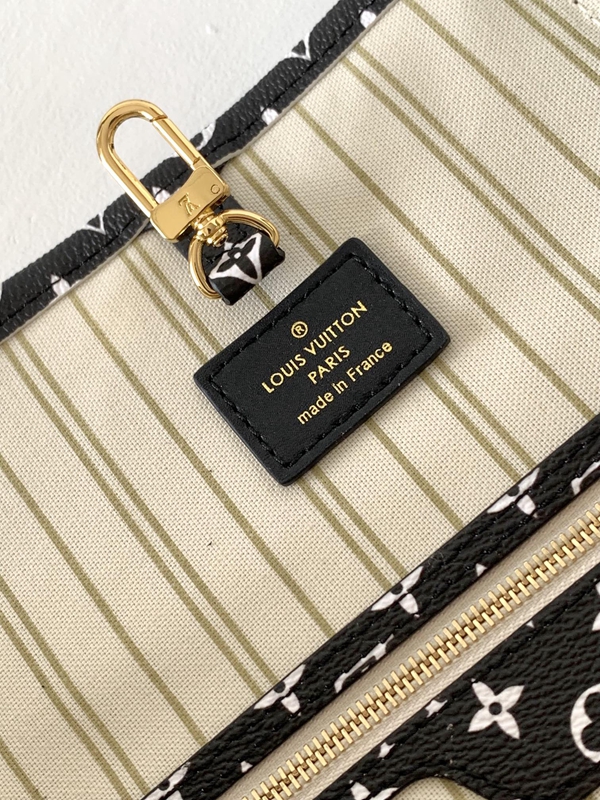 N級品ルイヴィトンバッグ全体デザイン