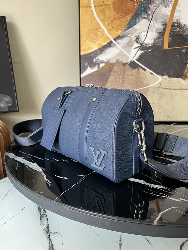 N級品ルイヴィトンバッグ背面デザイン