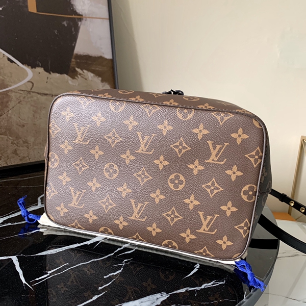 N級品ルイヴィトンバッグ内部構造