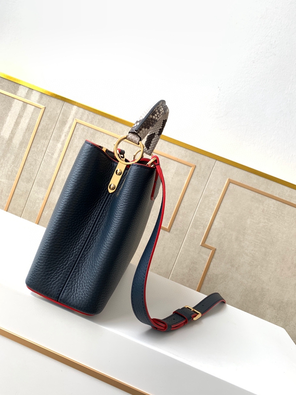 N級品ルイヴィトンバッグ背面デザイン
