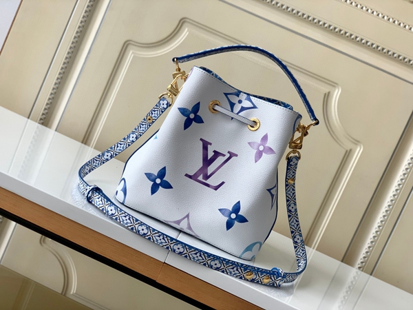 N級品ルイヴィトンバッグ側面デザイン
