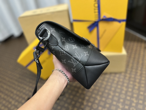 N級品ルイヴィトンバッグ側面デザイン