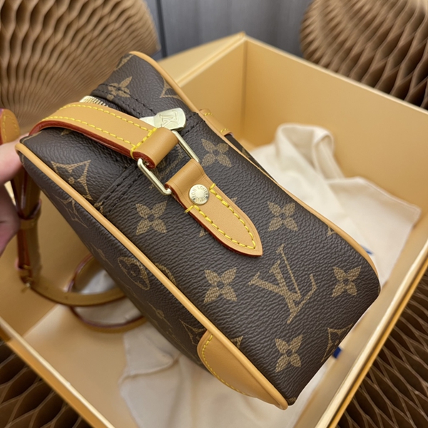 N級品ルイヴィトンバッグ内部構造