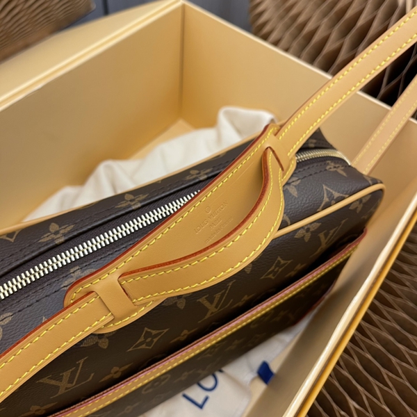 N級品ルイヴィトンバッグ素材ディテール