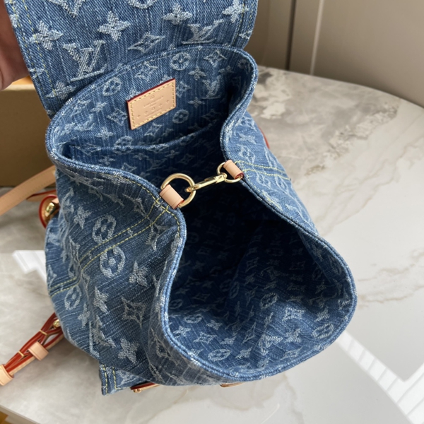 N級品ルイヴィトンバッグ着用イメージ