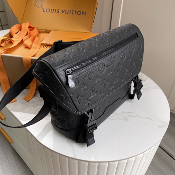 N級品ルイヴィトンバッグ背面デザイン