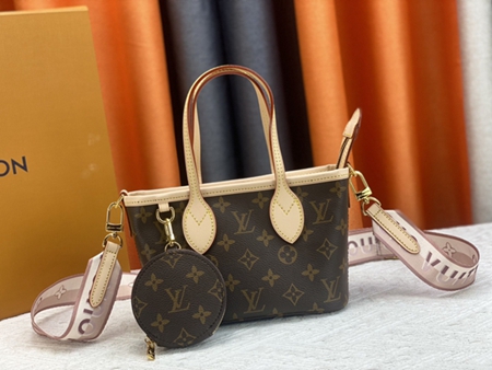 S級品ルイヴィトンバッグ内部構造