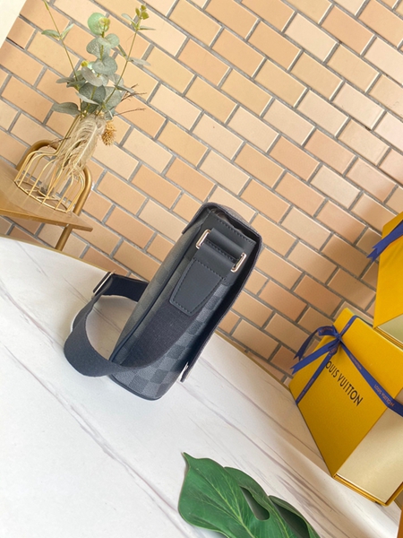 S級品ルイヴィトンバッグ背面デザイン