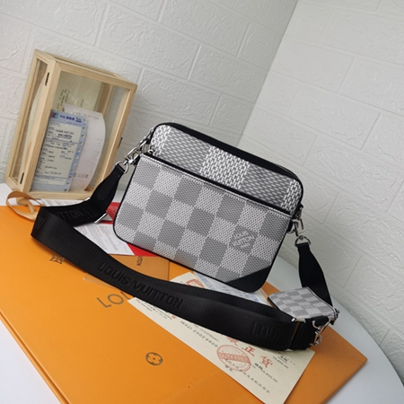 S級品ルイヴィトンバッグ背面デザイン