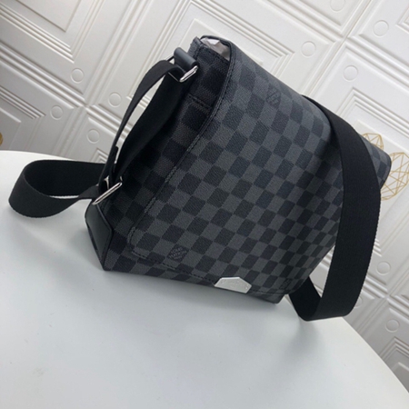 S級品ルイヴィトンバッグ背面デザイン