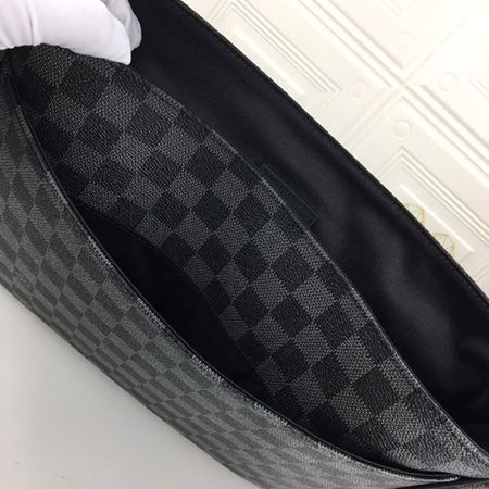 S級品ルイヴィトンバッグ着用イメージ