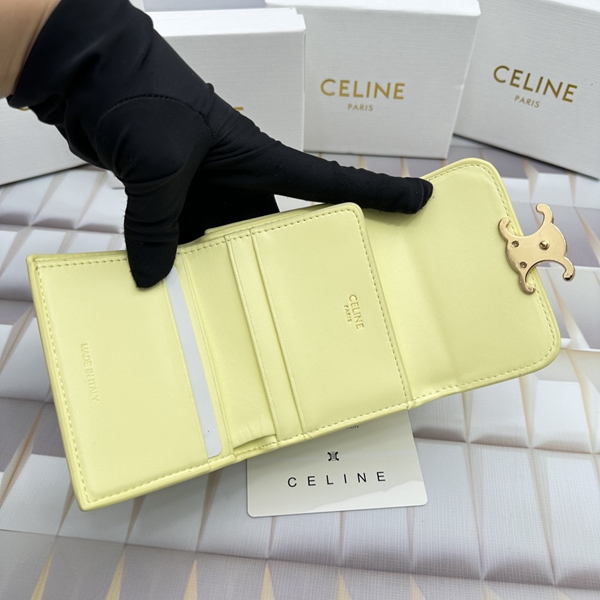 超激安ブランド財布偽物着用イメージ